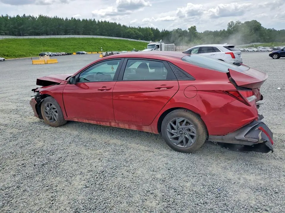 2024 HYUNDAI ELANTRA SEL  