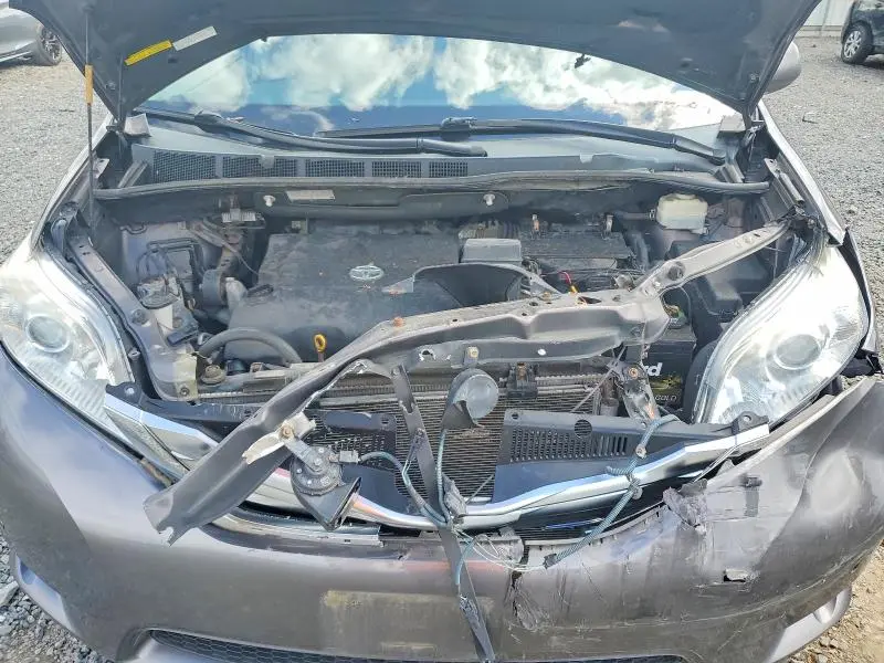 2012 TOYOTA SIENNA LIMITED 7-PASSENGER  