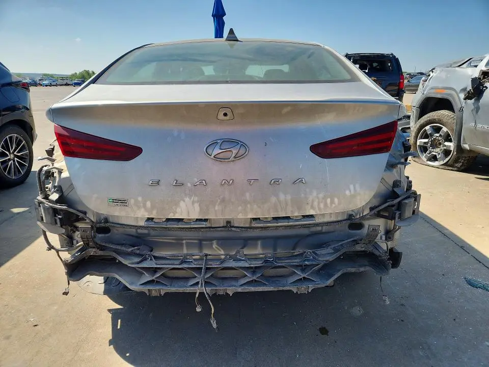 2020 HYUNDAI ELANTRA SEL  