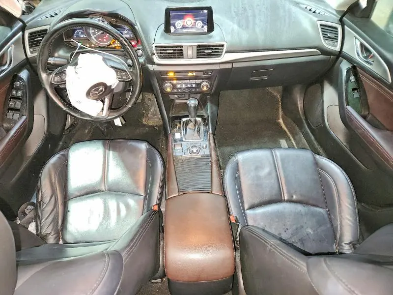 2018 MAZDA 3 TOURING  