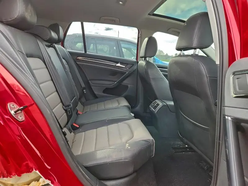 2015 VOLKSWAGEN GOLF   