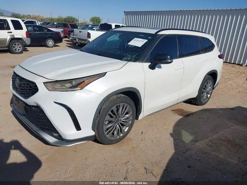 2021 TOYOTA HIGHLANDER XSE