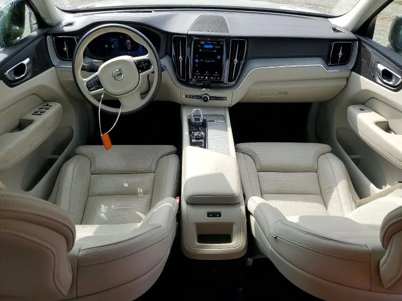 2025 VOLVO XC60 ULTRA  