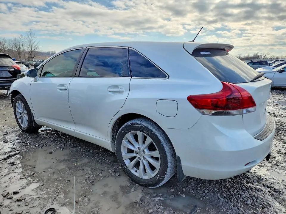 2013 TOYOTA VENZA LE  