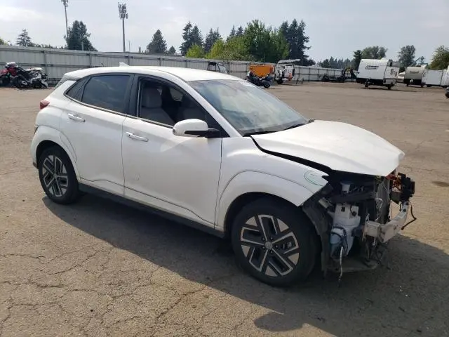 2023 HYUNDAI KONA SE  