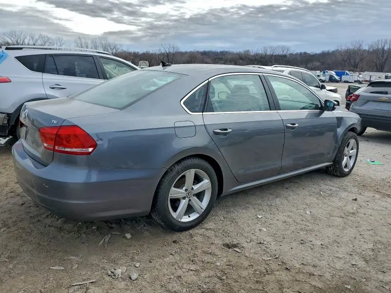 2015 VOLKSWAGEN PASSAT S  