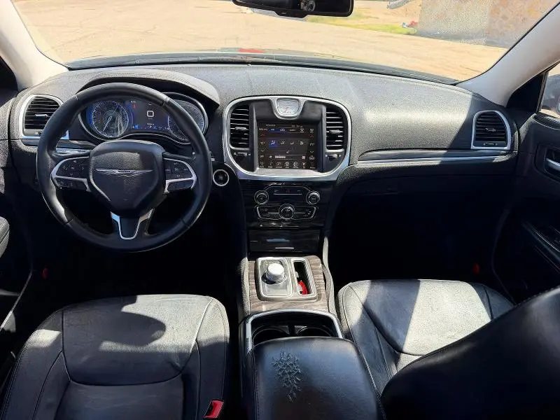 2015 CHRYSLER 300 LIMITED  