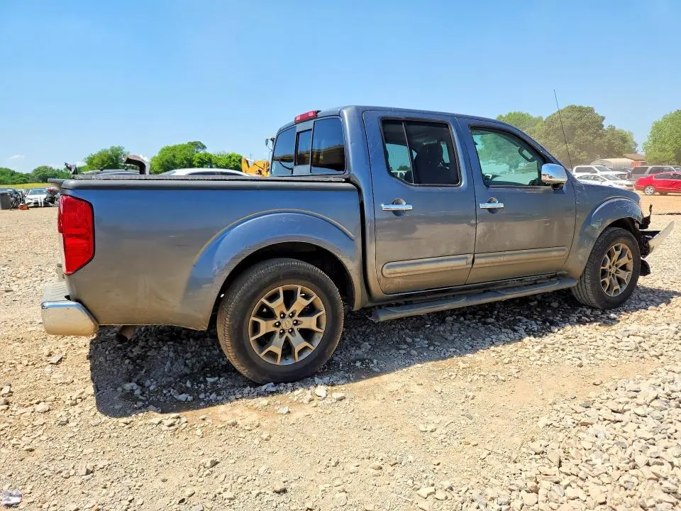 2016 NISSAN FRONTIER SL  