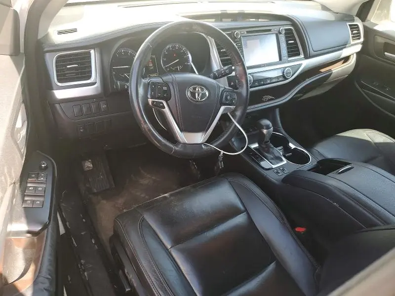 2014 TOYOTA HIGHLANDER XLE  