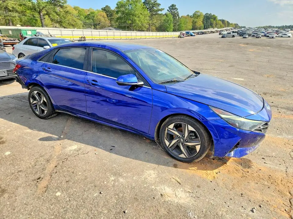 2021 HYUNDAI ELANTRA SEL  