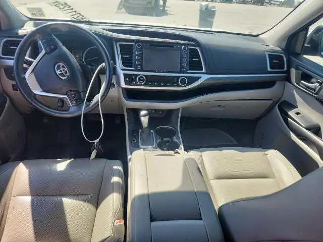 2017 TOYOTA HIGHLANDER LIMITED  