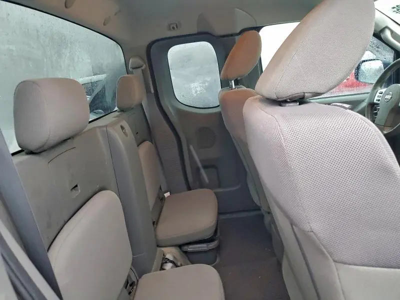 2015 NISSAN FRONTIER S  