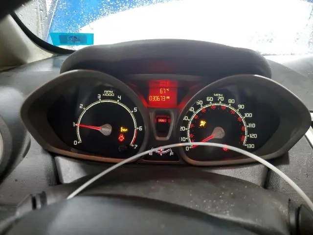 2011 FORD FIESTA SE  