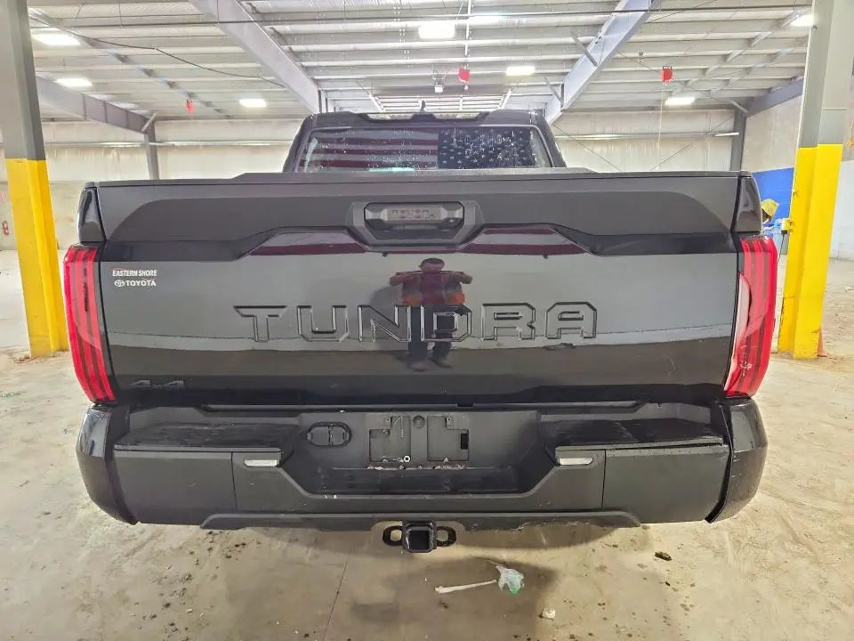 2025 TOYOTA TUNDRA SR  