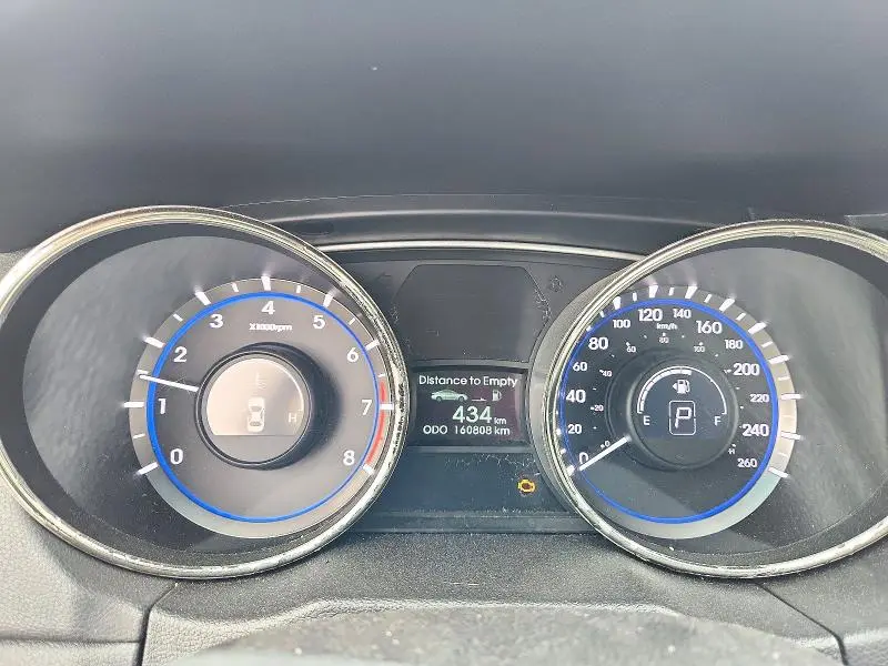 2011 HYUNDAI SONATA SE  
