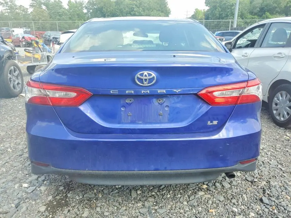 2018 TOYOTA CAMRY LE  