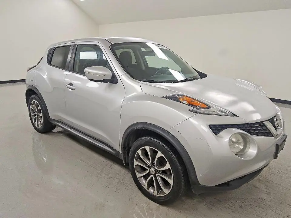 2017 NISSAN JUKE SV  
