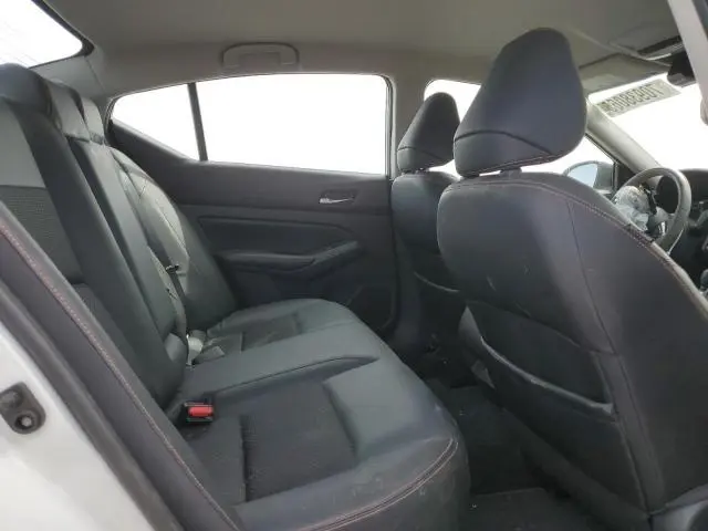 2019 NISSAN ALTIMA SR