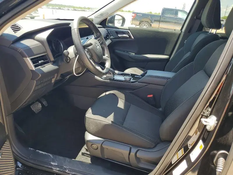 2025 MITSUBISHI OUTLANDER   
