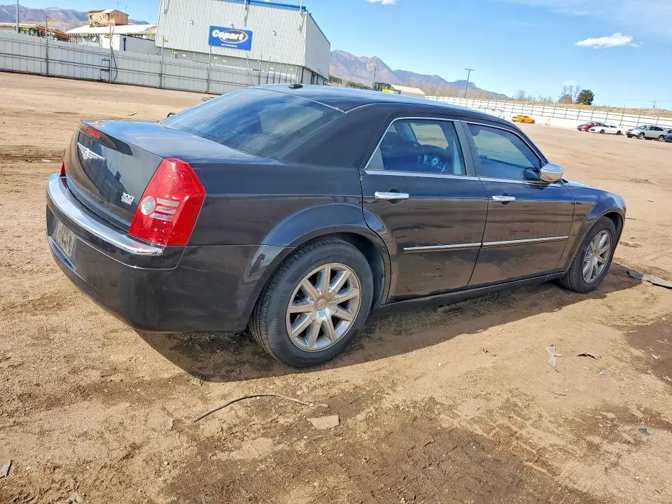 2010 CHRYSLER 300 LIMITED  
