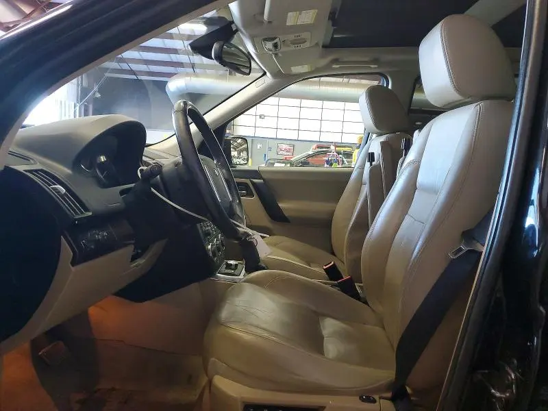 2011 LAND ROVER LR2 HSE LUXURY  