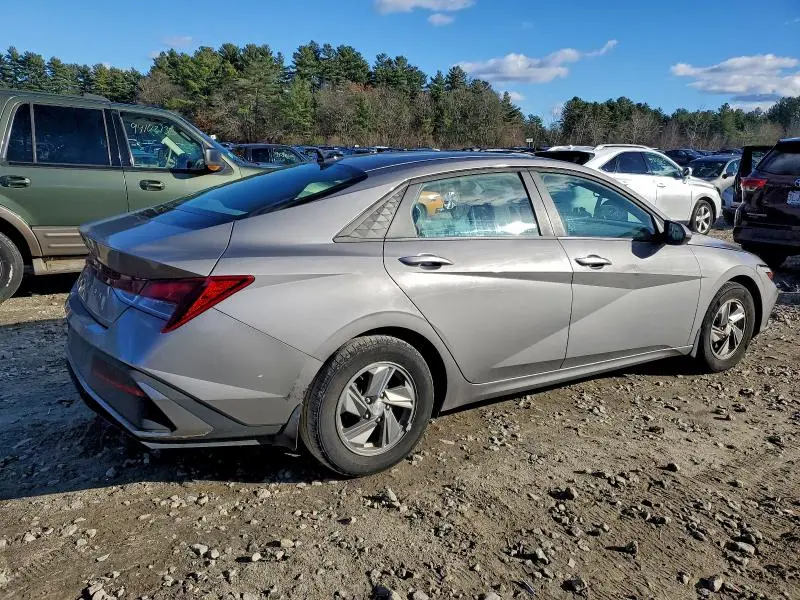 2024 HYUNDAI ELANTRA SE  