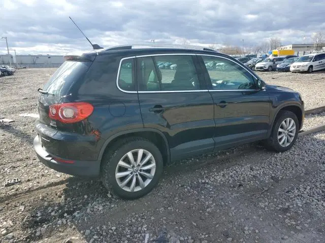 2011 VOLKSWAGEN TIGUAN S  