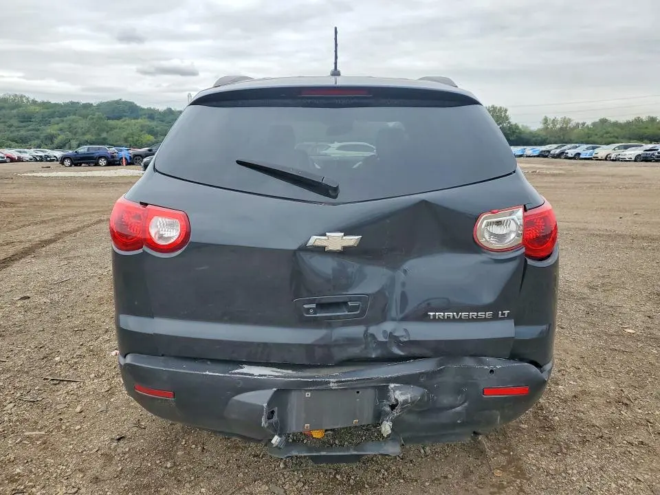 2011 CHEVROLET TRAVERSE LT  