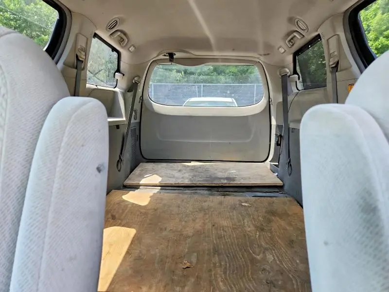 2011 TOYOTA SIENNA LE  