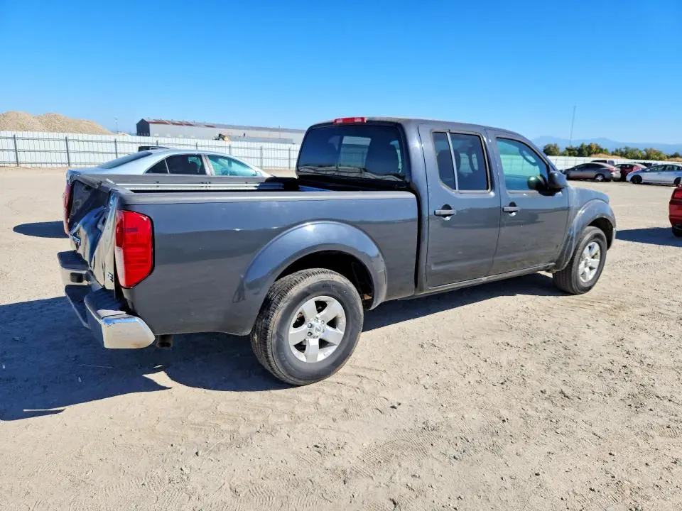 2010 NISSAN FRONTIER SE V6  