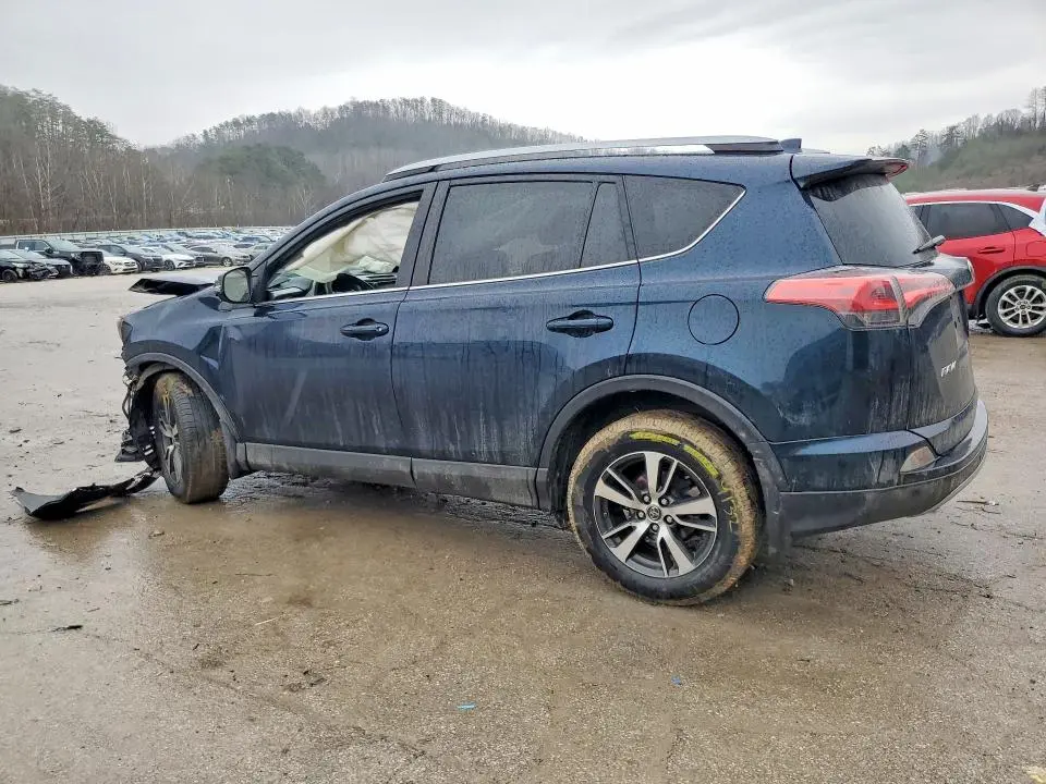 2018 TOYOTA RAV4 XLE  