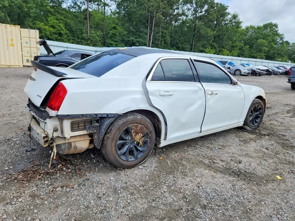 2015 CHRYSLER 300 LIMITED  
