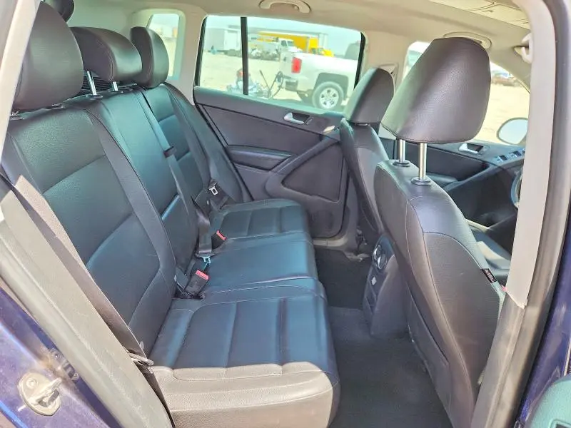 2013 VOLKSWAGEN TIGUAN S  