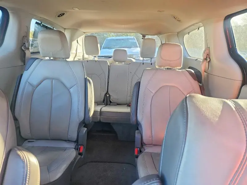 2017 CHRYSLER PACIFICA TOURING L  