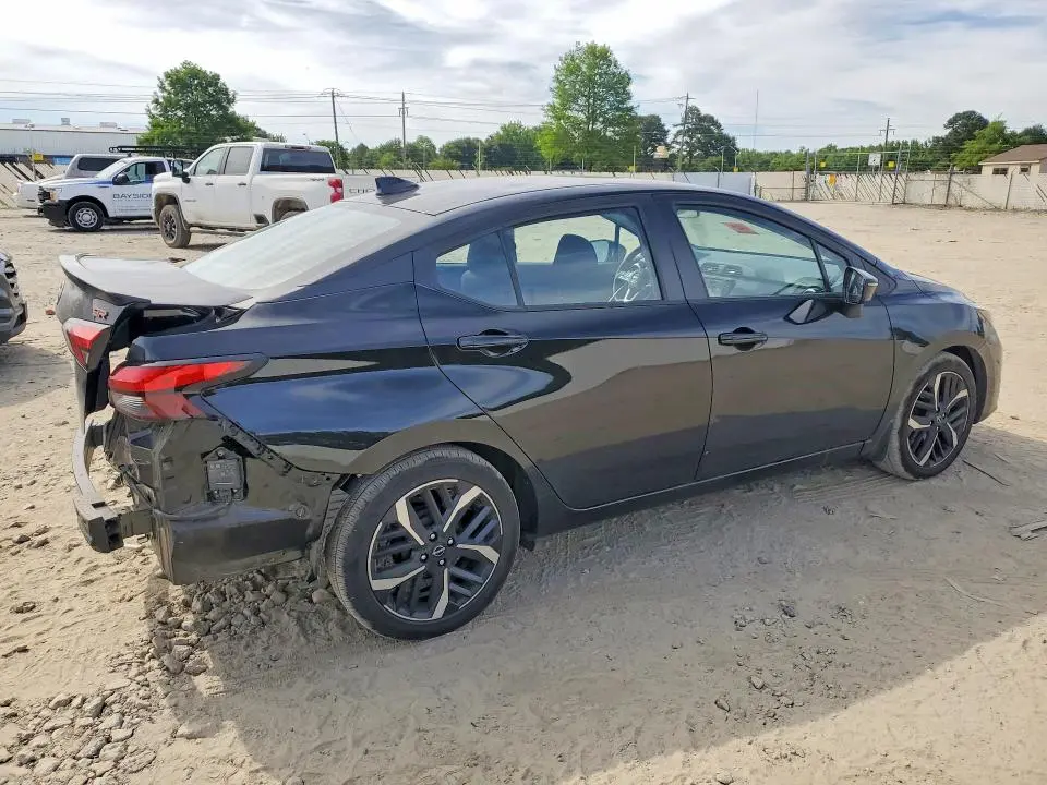 2025 NISSAN VERSA SR  