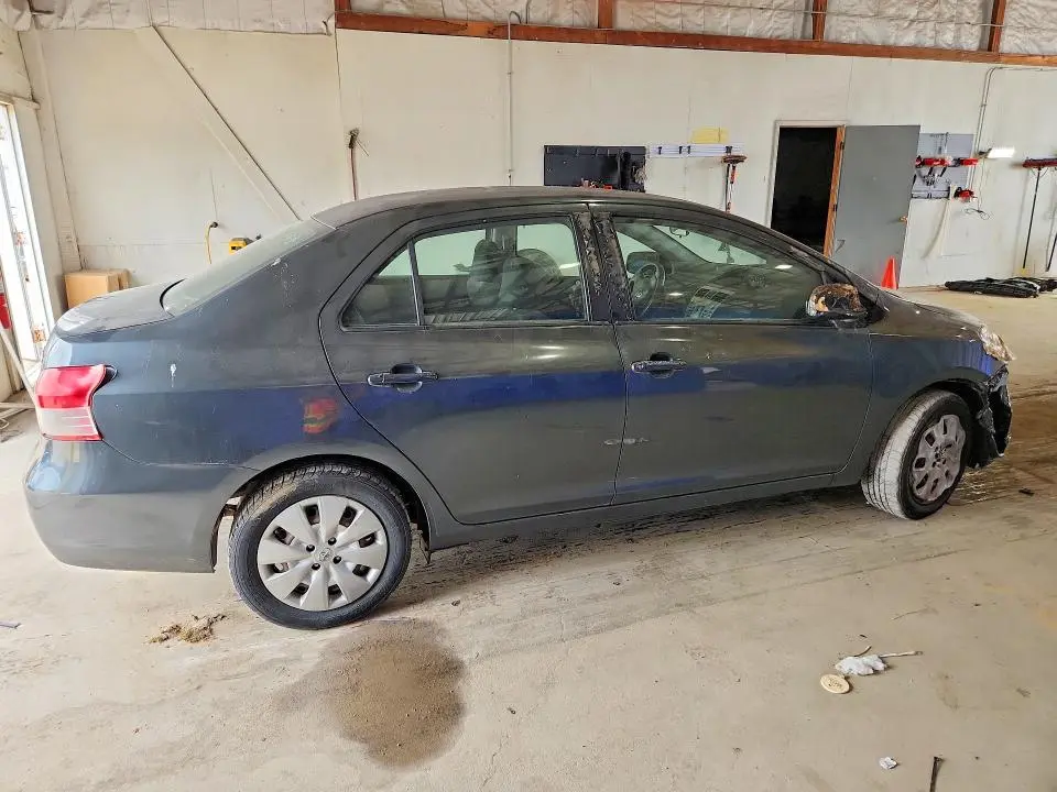 2010 TOYOTA YARIS BASE  