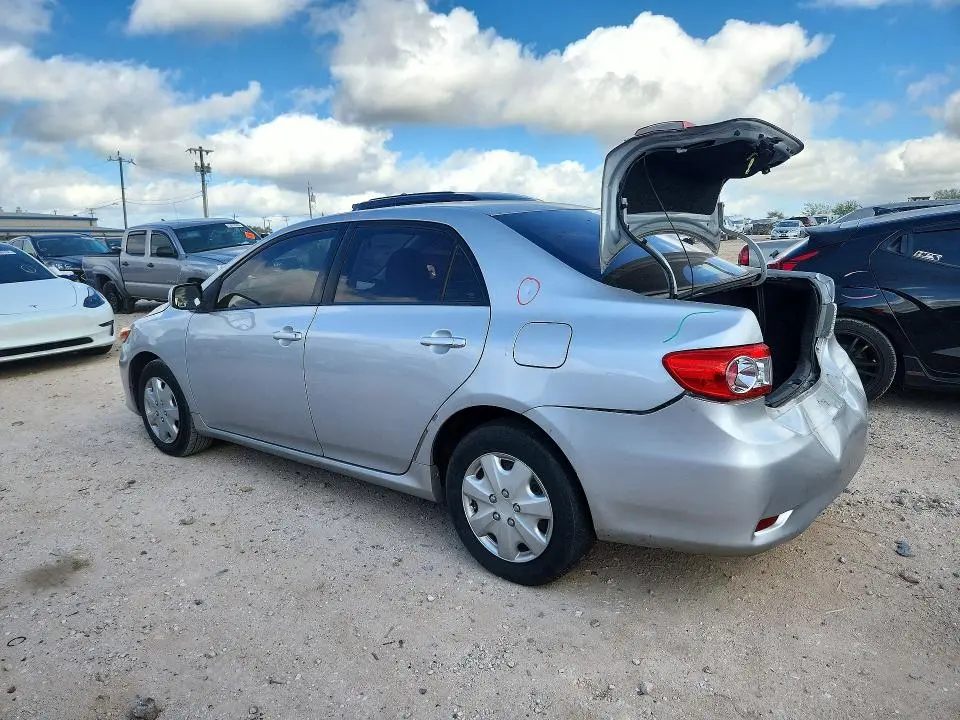 2011 TOYOTA COROLLA LE  