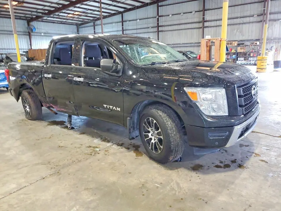 2021 NISSAN TITAN SV  
