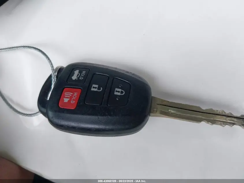 2017 TOYOTA COROLLA LE