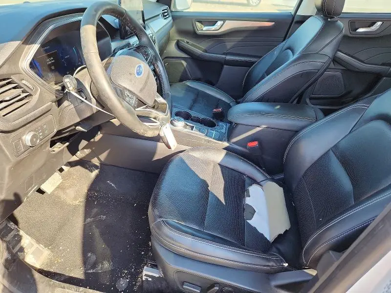 2021 FORD ESCAPE TITANIUM  