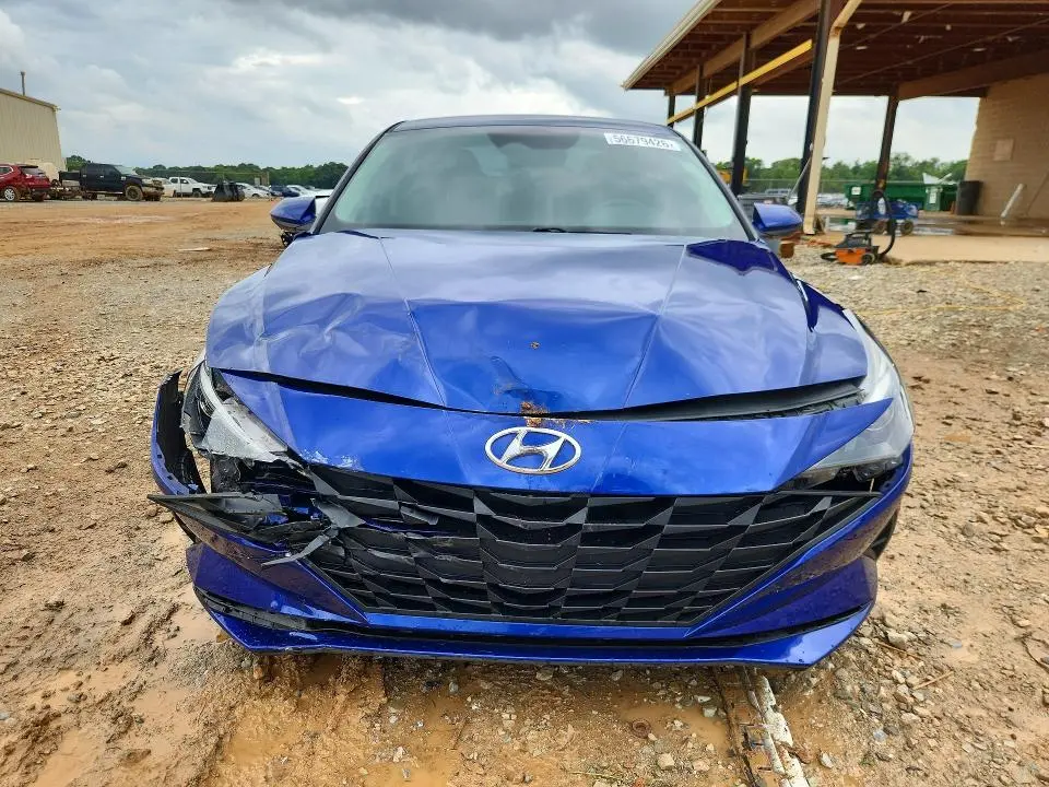 2021 HYUNDAI ELANTRA SE  