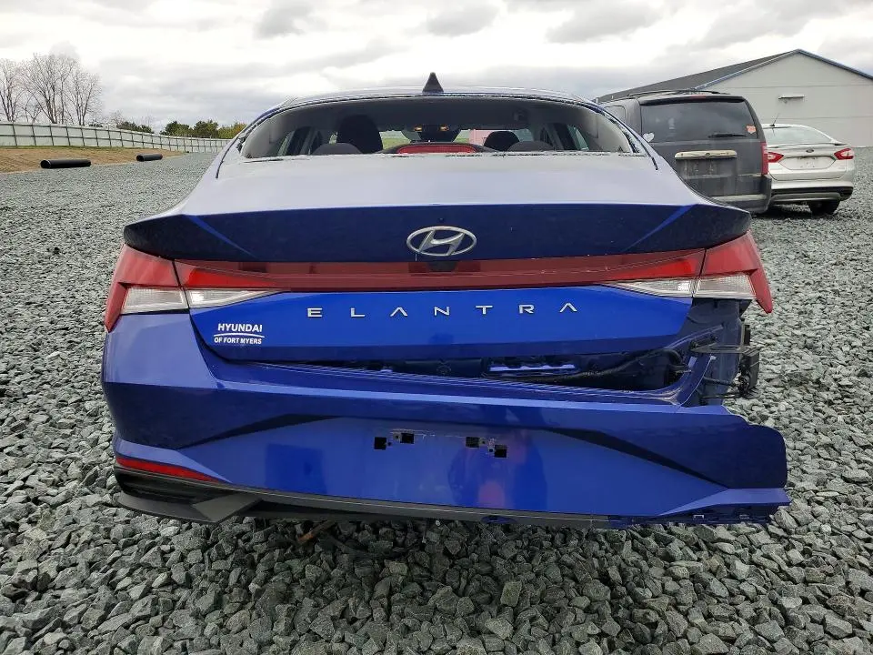 2023 HYUNDAI ELANTRA SEL  