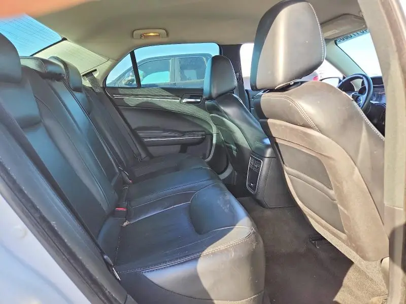 2015 CHRYSLER 300 LIMITED  