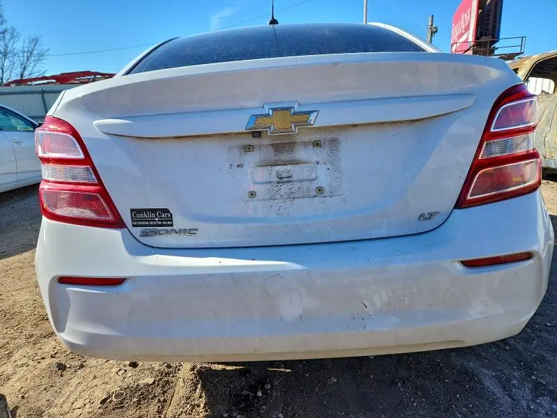 2017 CHEVROLET SONIC LT  