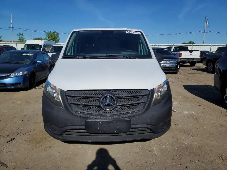 2017 MERCEDES-BENZ METRIS   