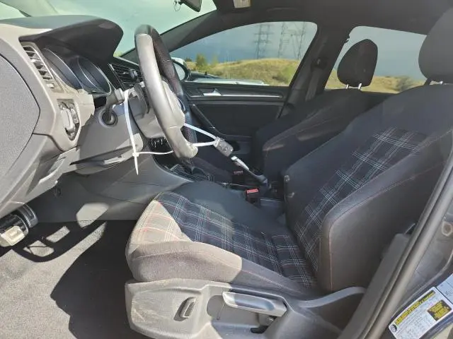 2018 VOLKSWAGEN GTI S/SE  