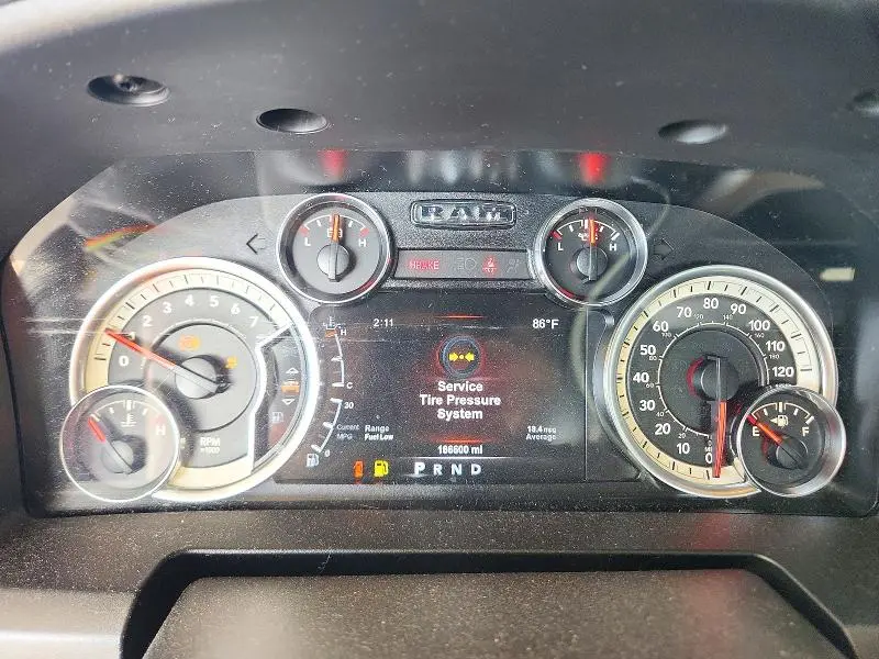 2017 RAM 1500 SLT  