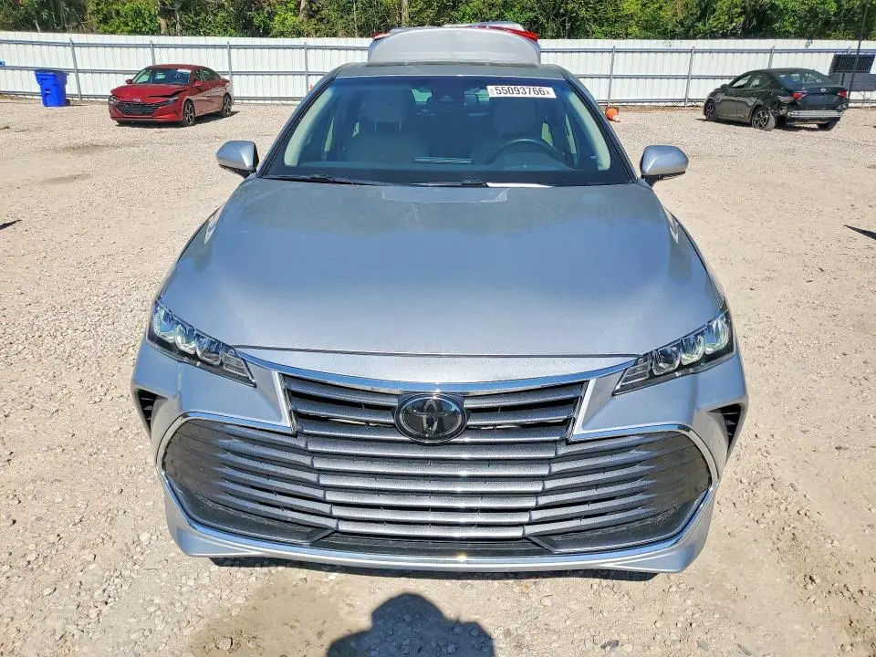 2021 TOYOTA AVALON XLE  