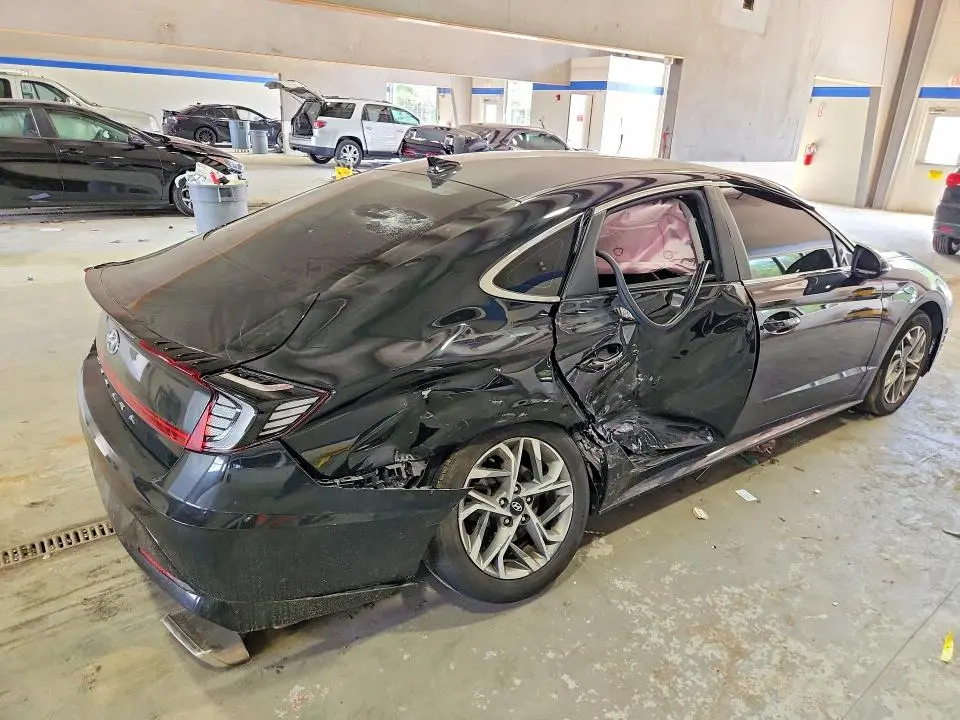 2022 HYUNDAI SONATA SEL  