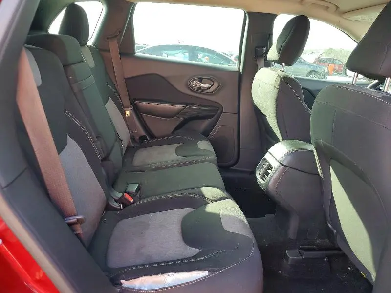 2015 JEEP CHEROKEE SPORT  